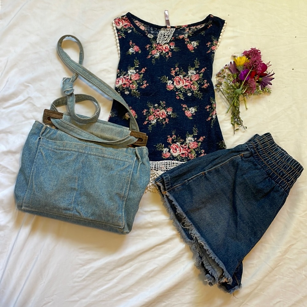 Boho Petite Floral Tank with Lace Hem size S